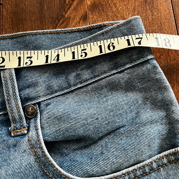 Armani Jeans - Picture 7 of 11